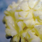 No Fuss Fabulous Champage Frosting with Edible Glitter
